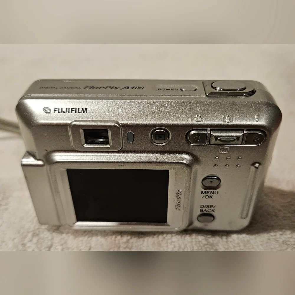 FUJIFILM A400 DIGITAL CAMERA